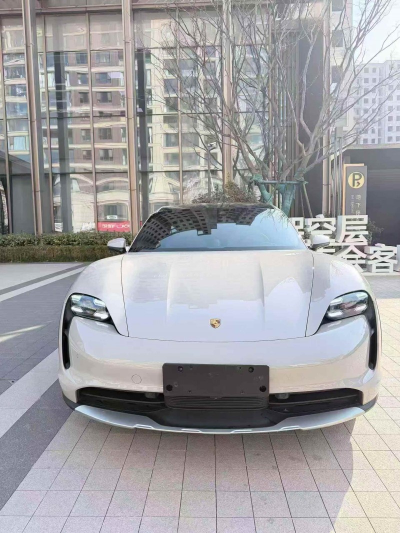 徐州23年保时捷Taycan1