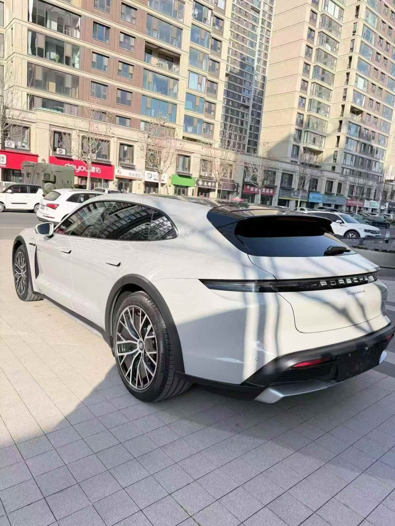 徐州23年保时捷Taycan8