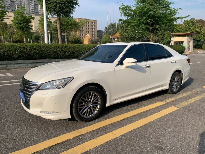 佛山18年丰田皇冠2