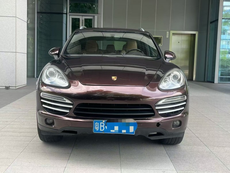 深圳14年保时捷卡宴1