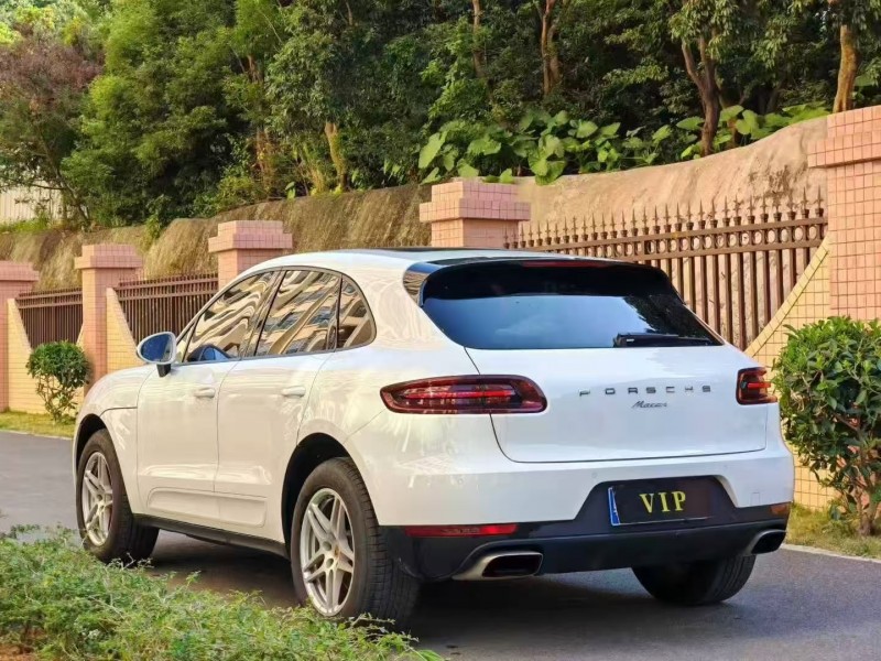 江门17年保时捷Macan9