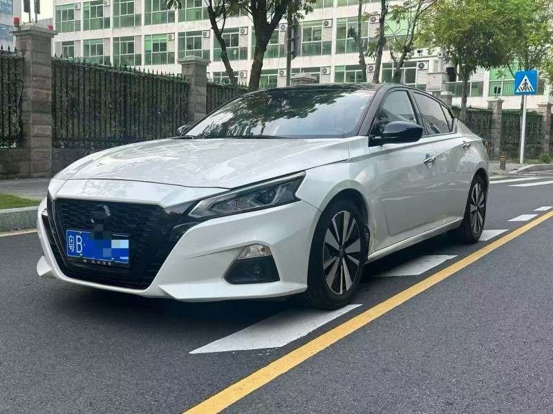 深圳22年日产天籁3