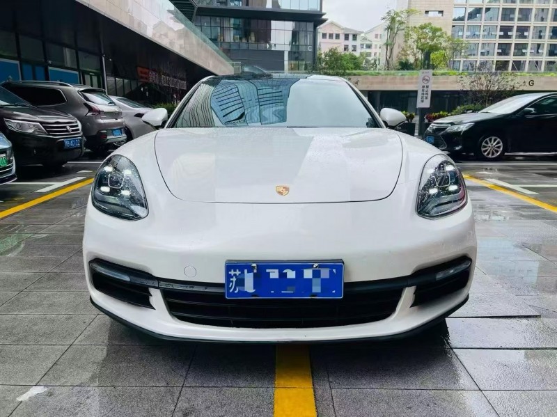 深圳18年保时捷帕拉梅拉1