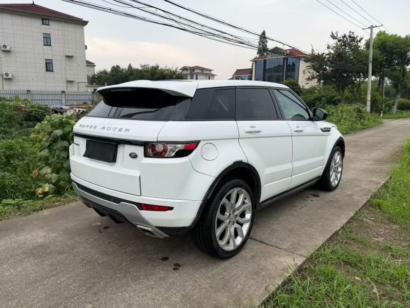 绍兴15年路虎极光9
