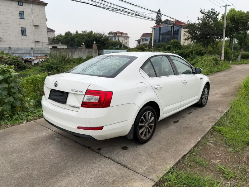 湖州16年斯柯达明锐9