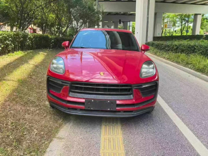 绍兴22年保时捷Macan1