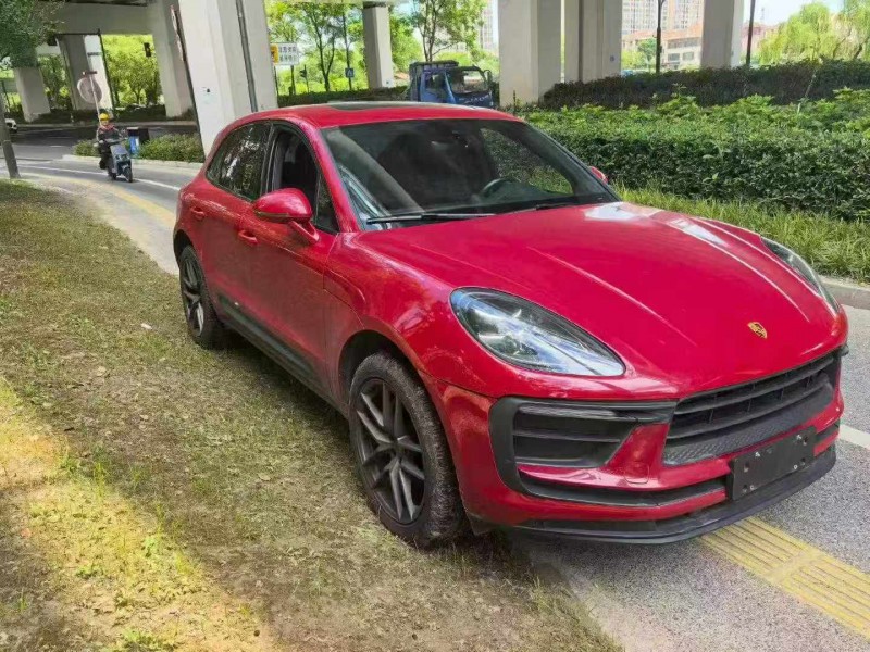 绍兴22年保时捷Macan2