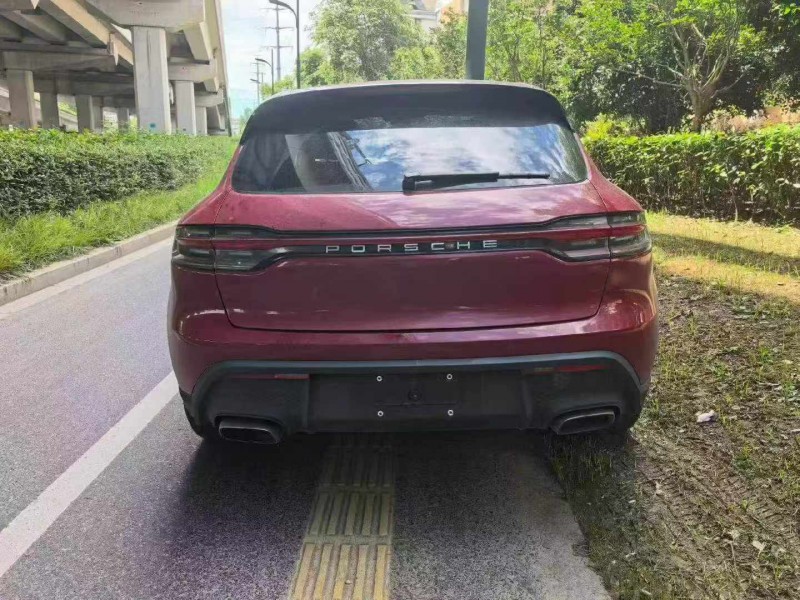 绍兴22年保时捷Macan7