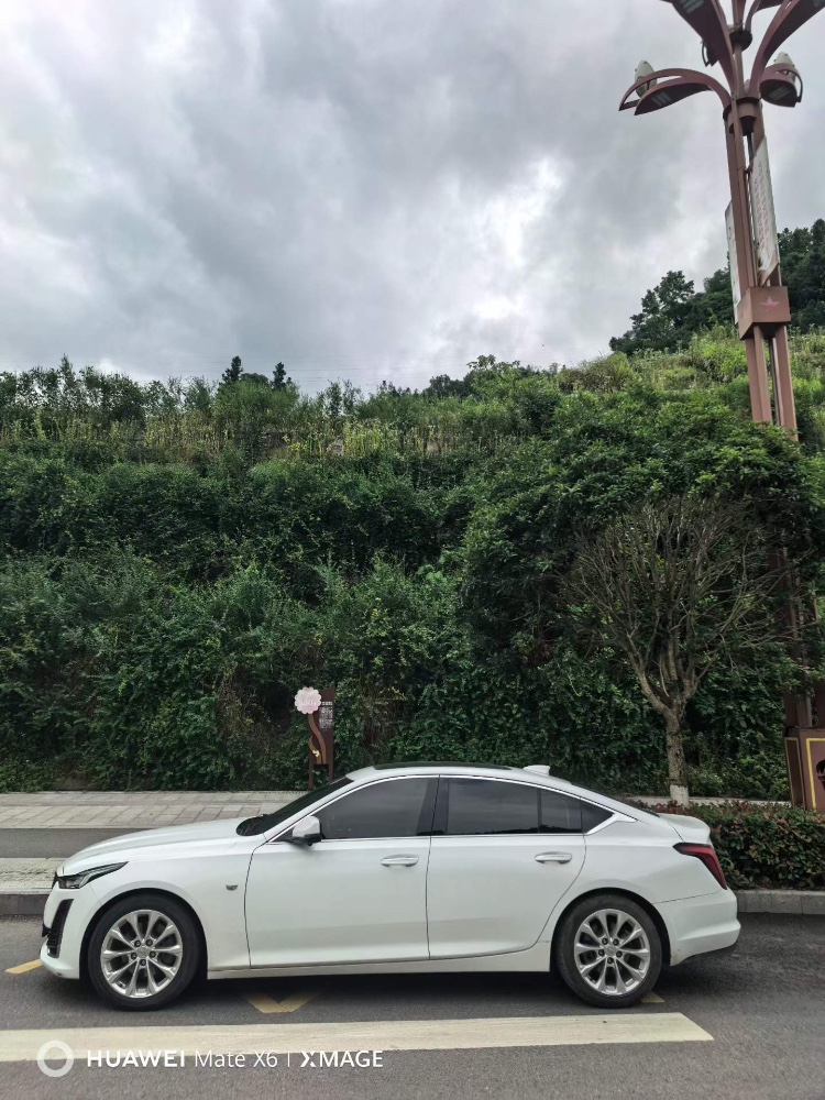 昭通23年凯迪拉克CT53