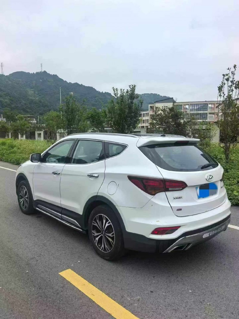 嘉兴17年现代新胜达6