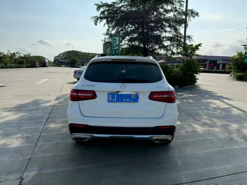 广州17年奔驰GLC9