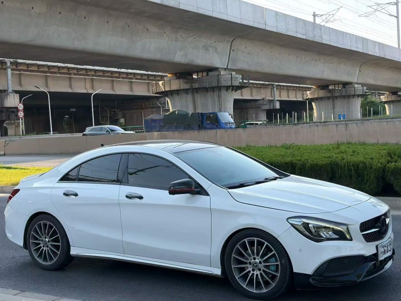 郑州18年奔驰CLA2