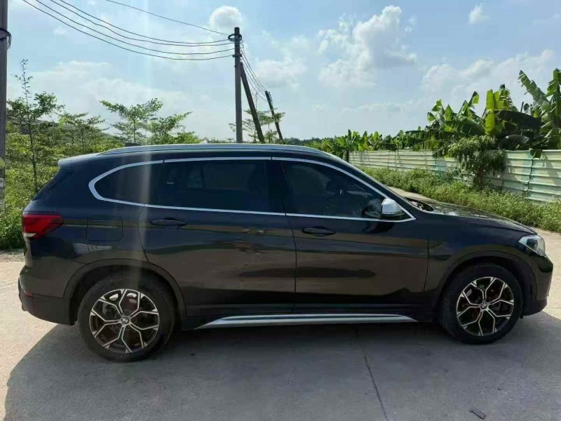 中山22年宝马X12