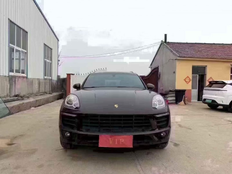 青岛15年保时捷Macan1