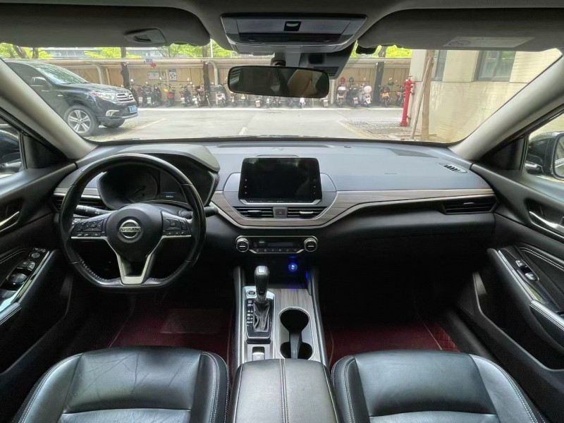 江门21年日产天籁5