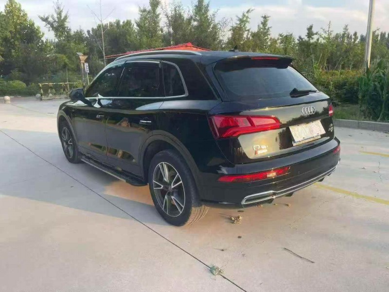东营20年奥迪Q58