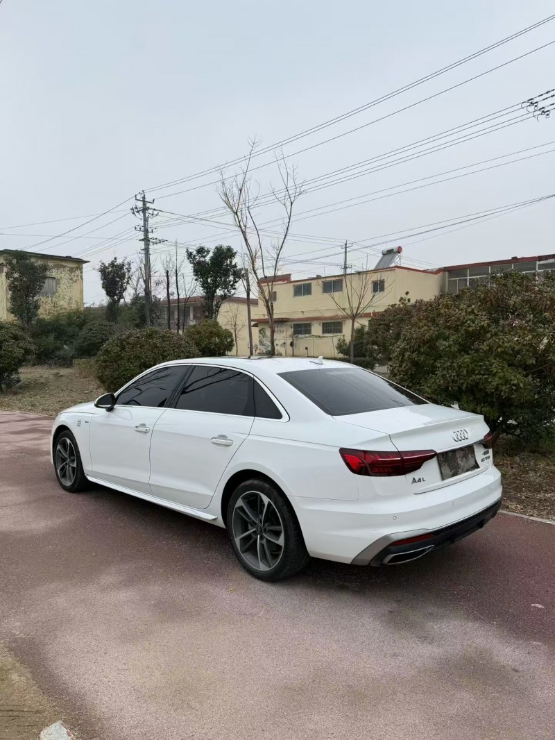 济宁21年奥迪A4L4