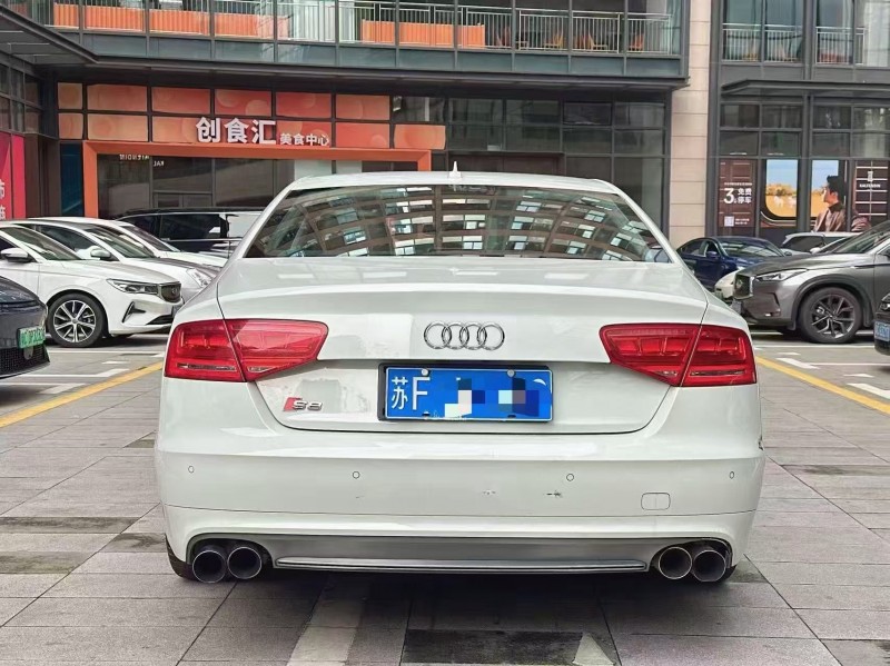 深圳13年奥迪S89