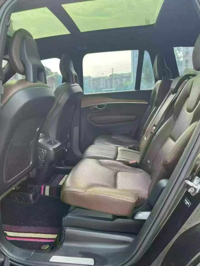重庆20年沃尔沃XC604