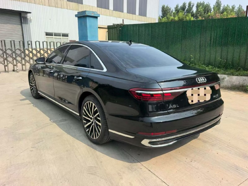 济宁25年奥迪A8L7