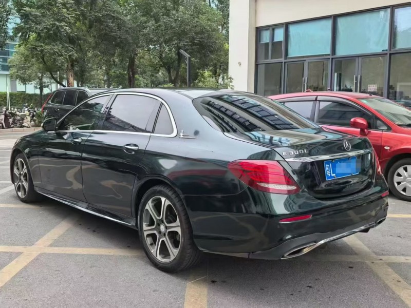 深圳17年奔驰E8