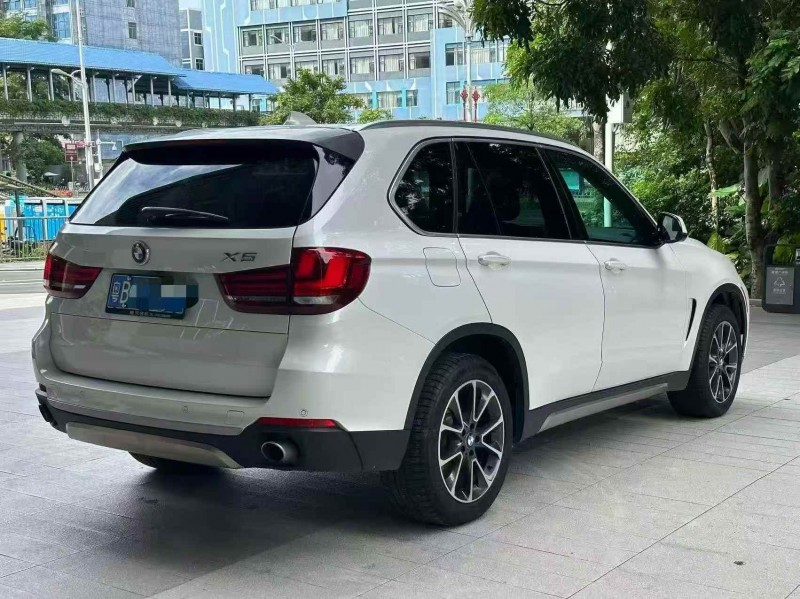 广州17年宝马X57