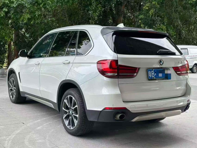 广州17年宝马X58