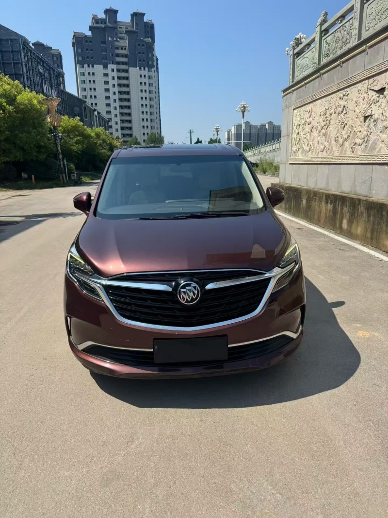 济宁22年别克GL81