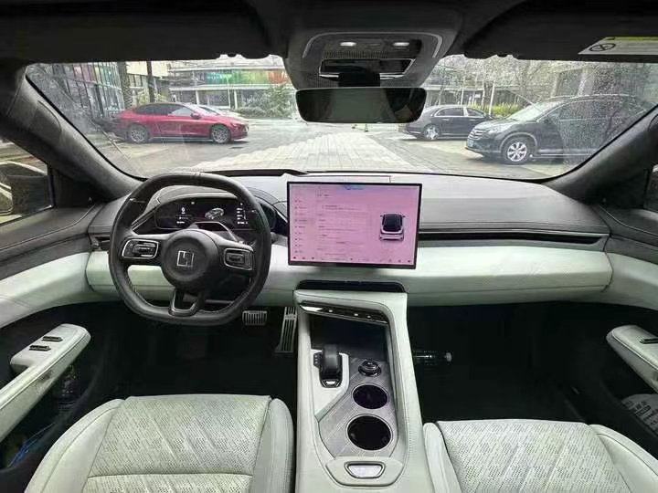 珠海24年极氪汽车0013
