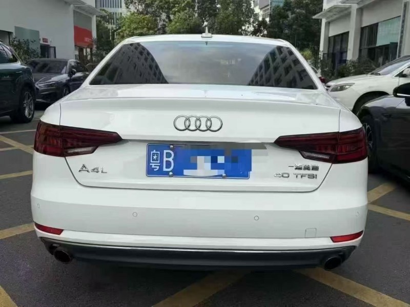 深圳18年奥迪A4L8