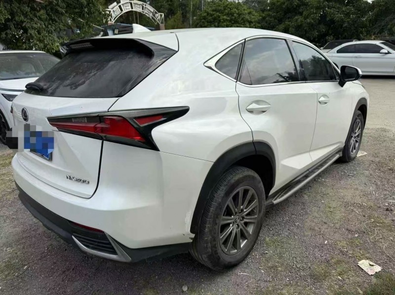 深圳21年雷克萨斯NX3