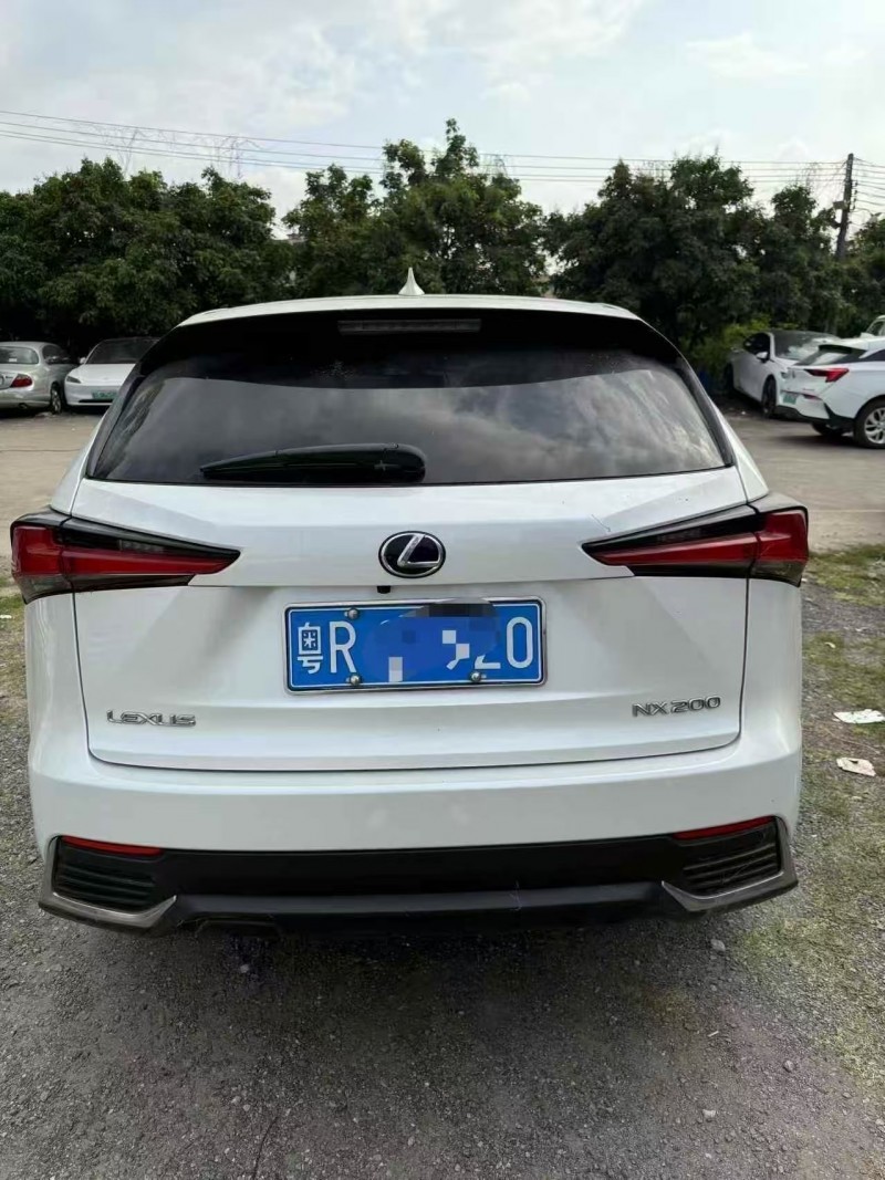 深圳21年雷克萨斯NX6