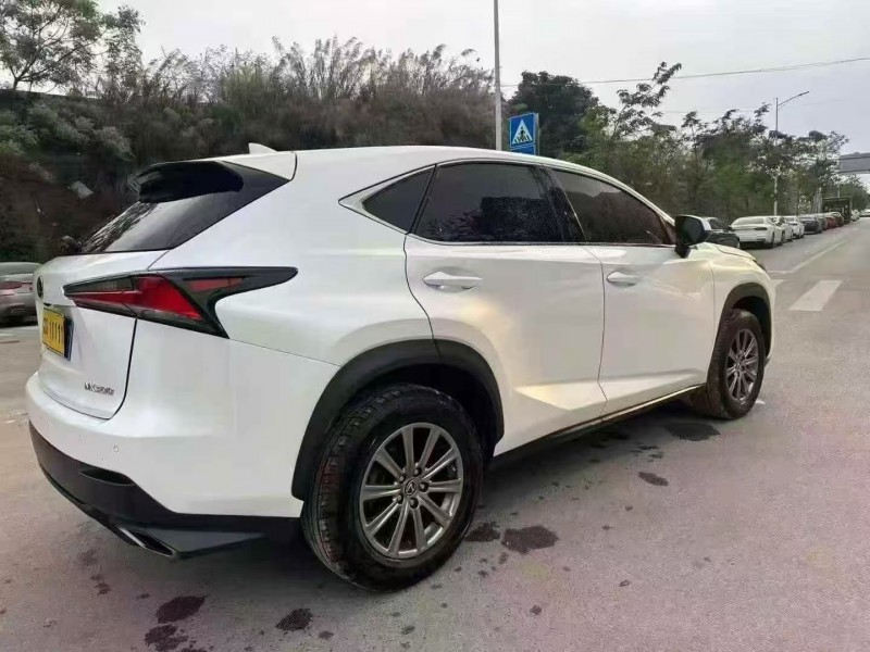 汕头18年雷克萨斯NX9