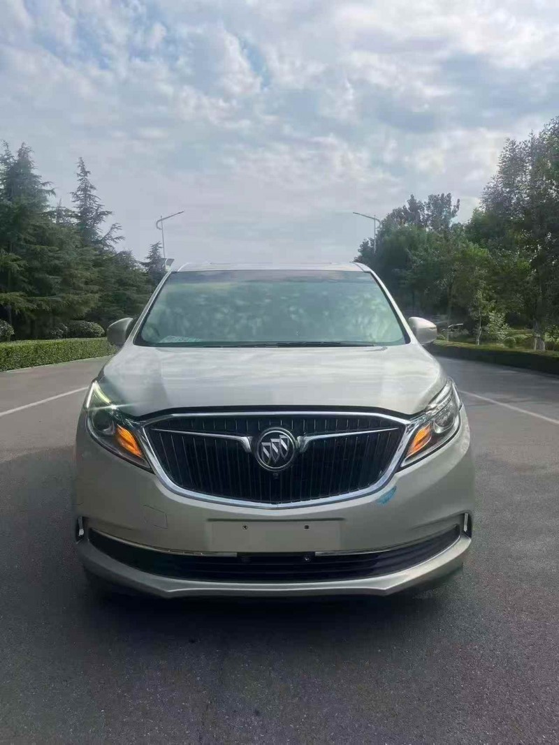 东营19年别克GL81