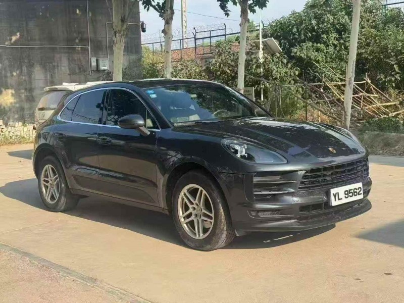 洛阳19年保时捷Macan3