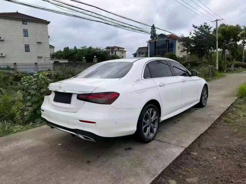 金华23年奔驰E8