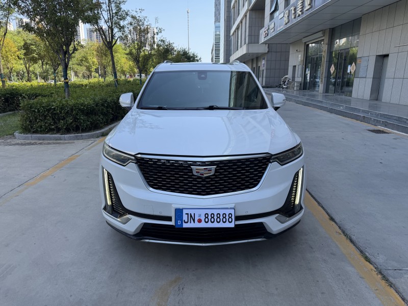 济宁20年凯迪拉克XT61