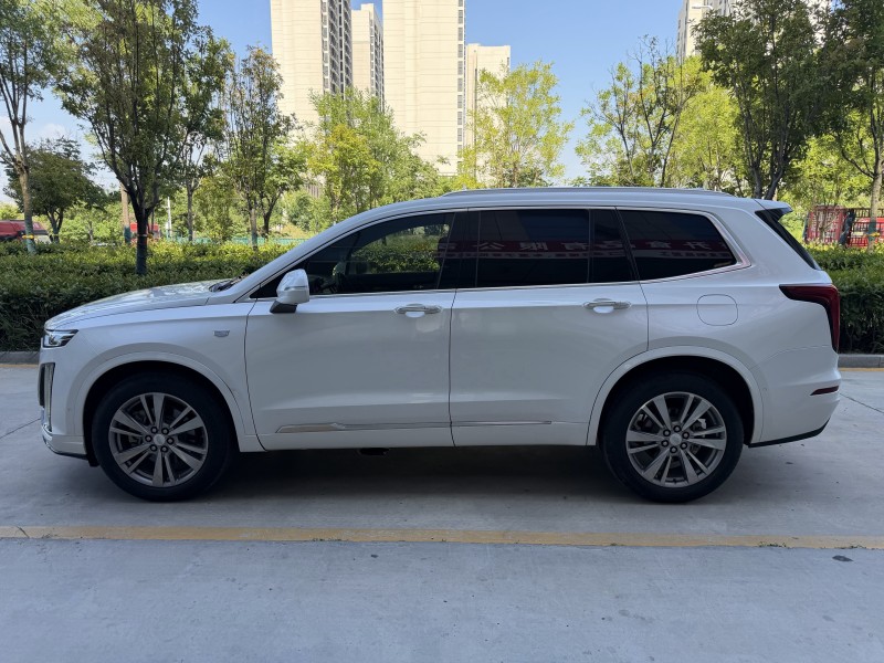 济宁20年凯迪拉克XT65