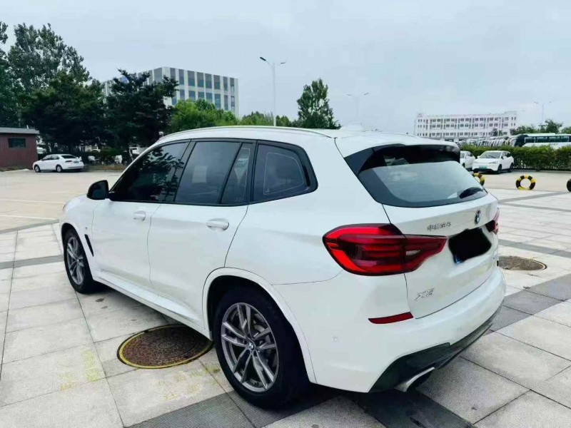 东营19年宝马X39