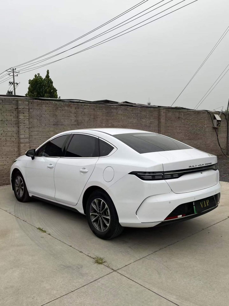 廊坊25年比亚迪驱逐舰8