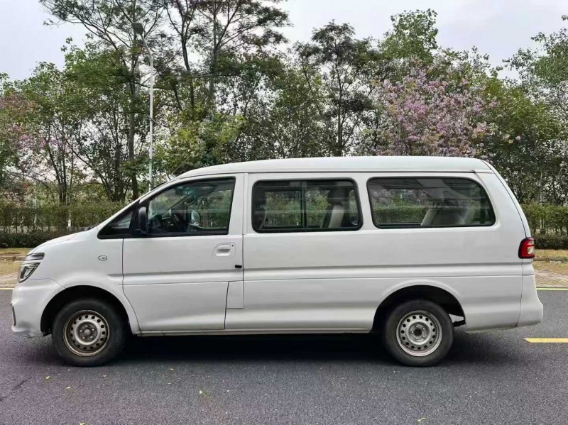 广州19年东风菱智3