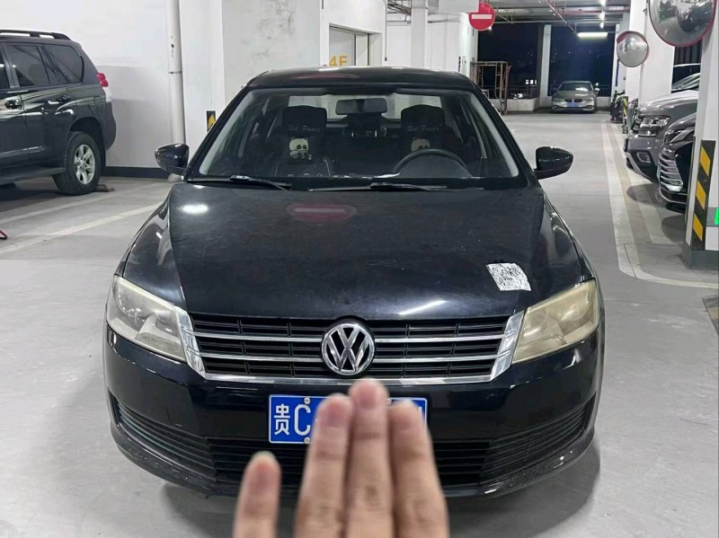 广州13年大众朗逸1