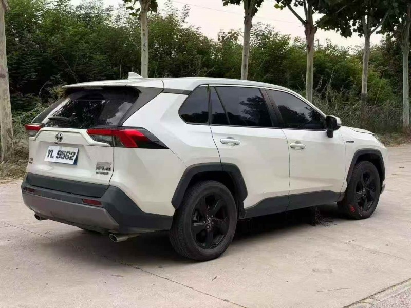 洛陽20年豐田RAV4榮放8