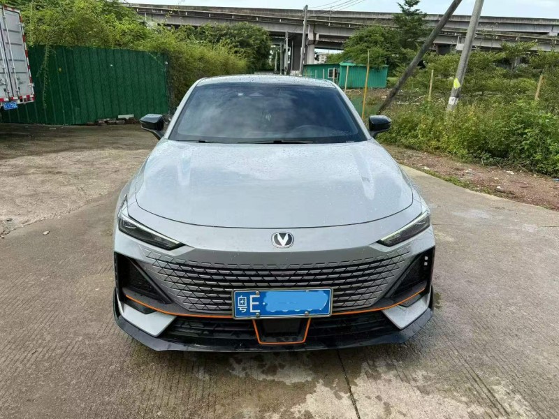 中山23年長安汽車UNI1