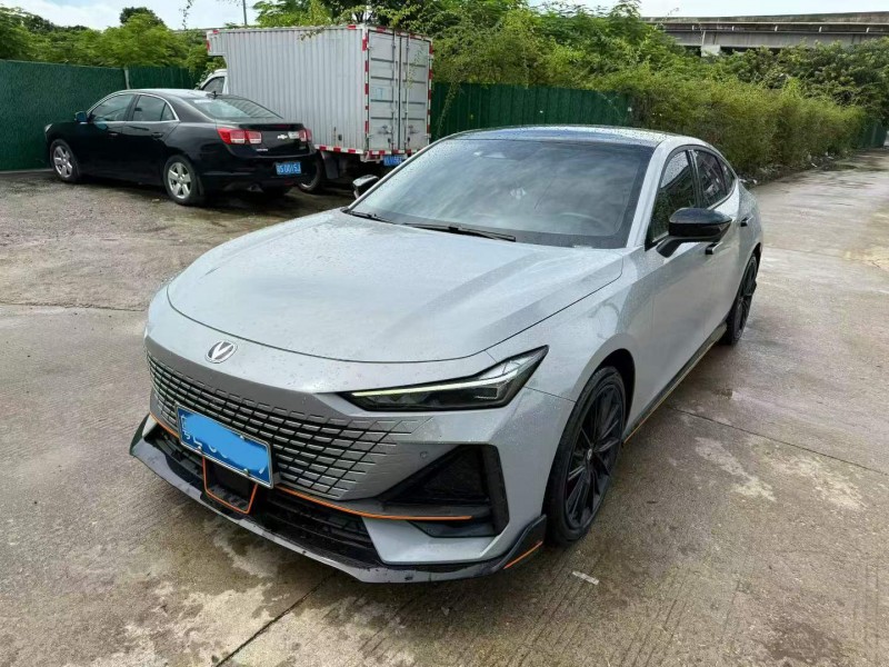 中山23年長安汽車UNI6