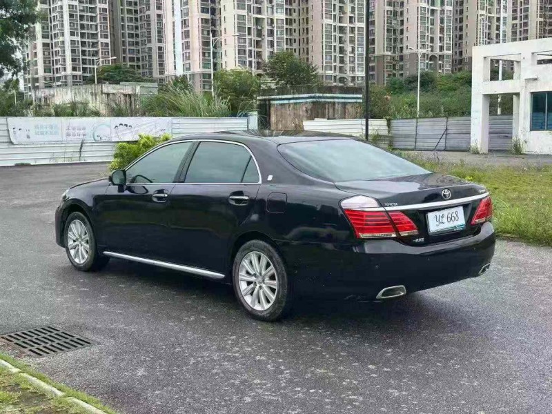 南宁13年丰田皇冠8