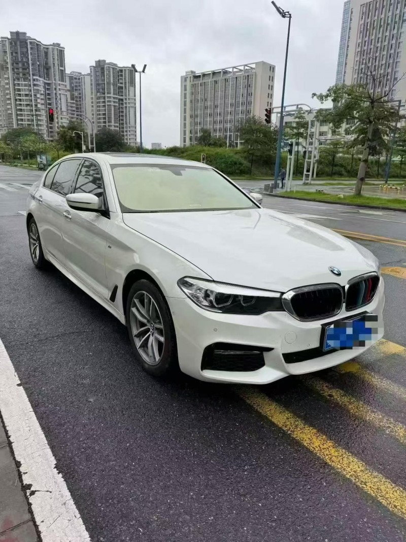 广州18年宝马5系3