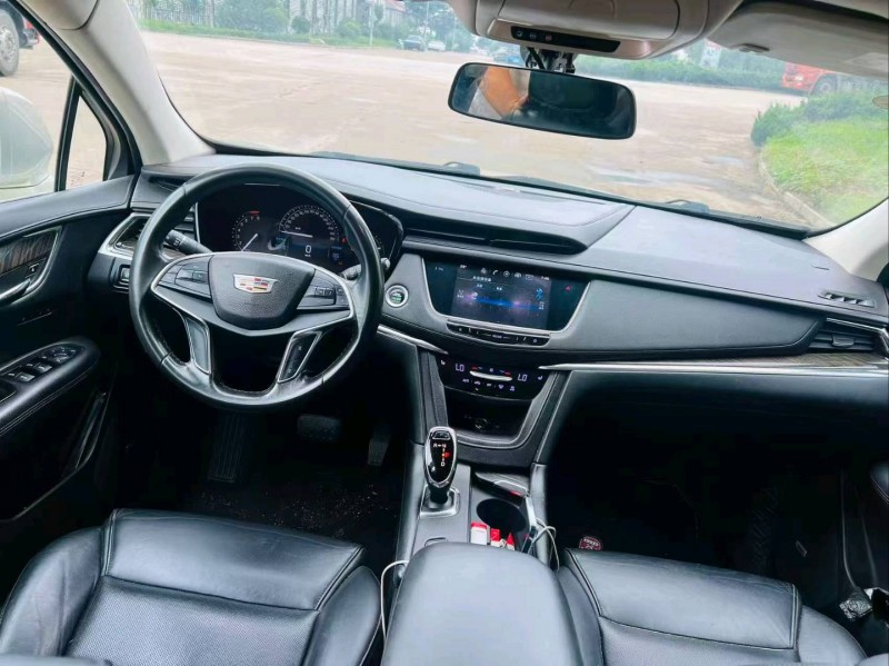 烟台16年凯迪拉克XT57