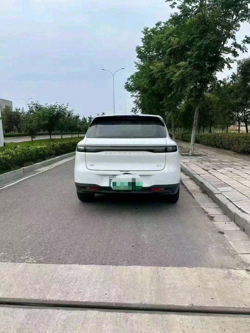 蚌埠26年零跑汽车B104