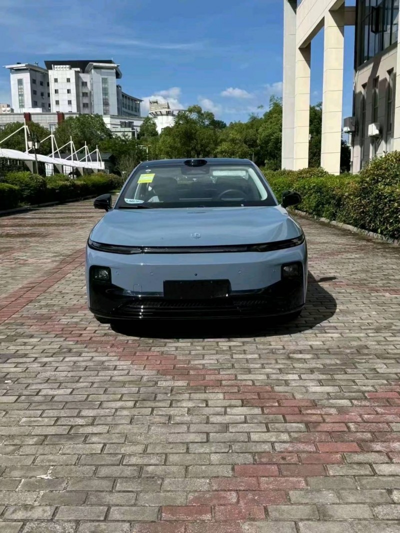 南昌26年零跑汽车B011